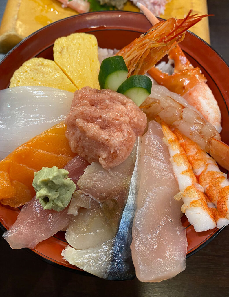 일본의 대표적인 음식. 카이센돈(海鮮丼) 