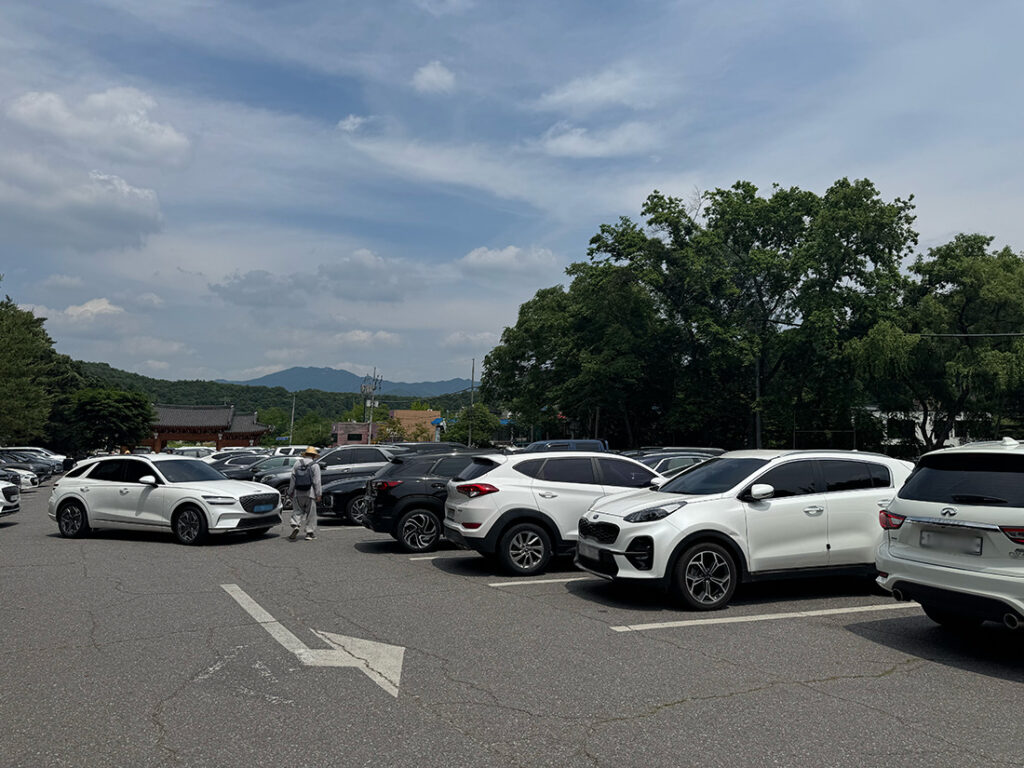 봉선사 주차장