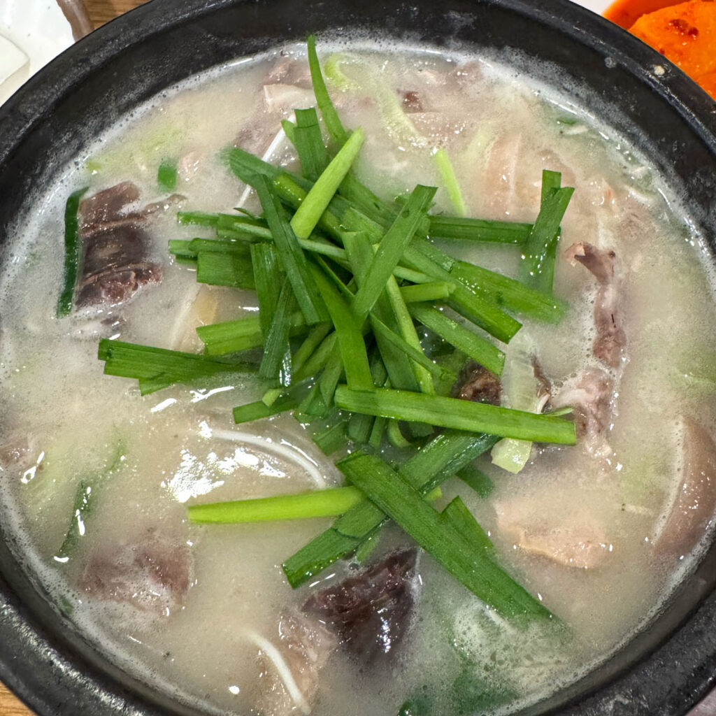 일산 문산순대국 부추 넣어 먹기