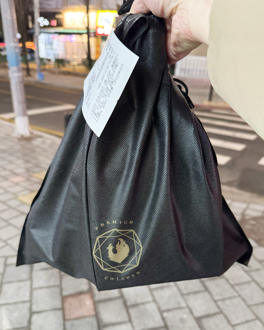 푸라닭 테이크아웃 포장 파우치. 