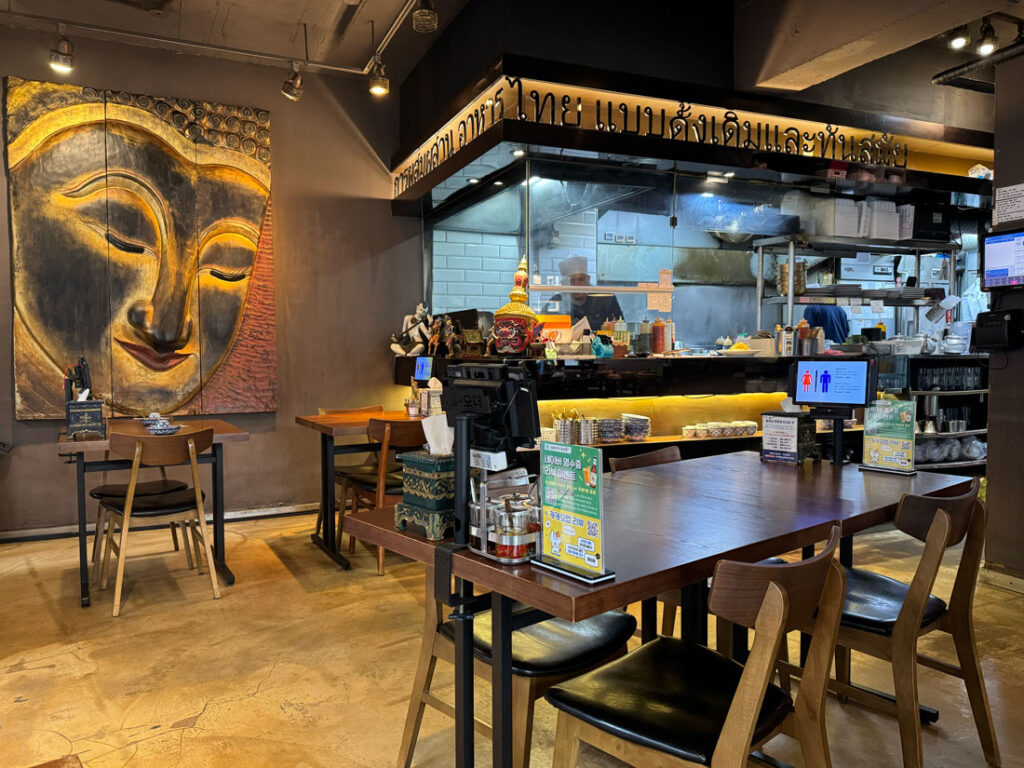 심플리타이 합정점 매장 내부