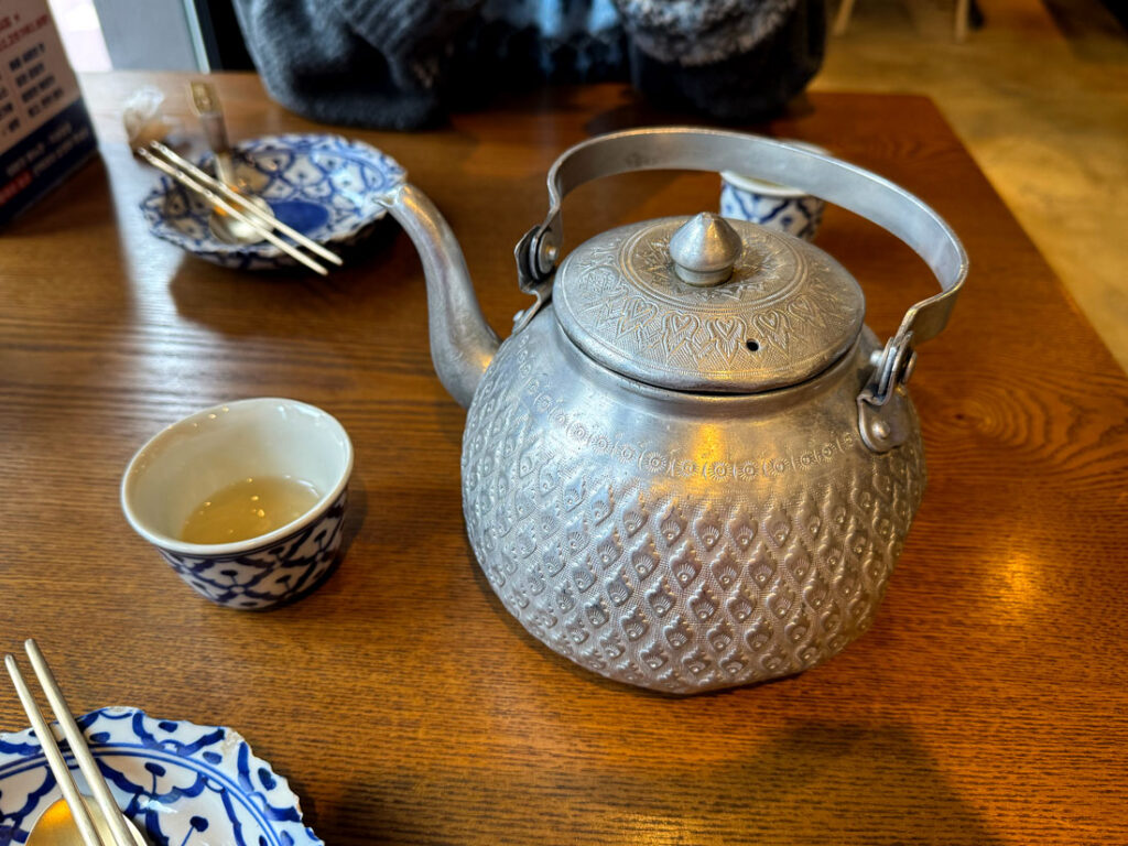 심플라타이 식전 차