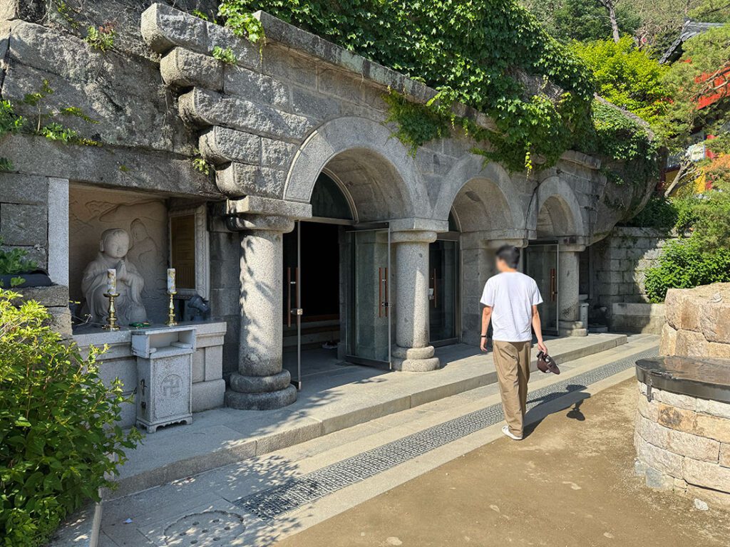 보문사 동굴 속 불당 나한전
