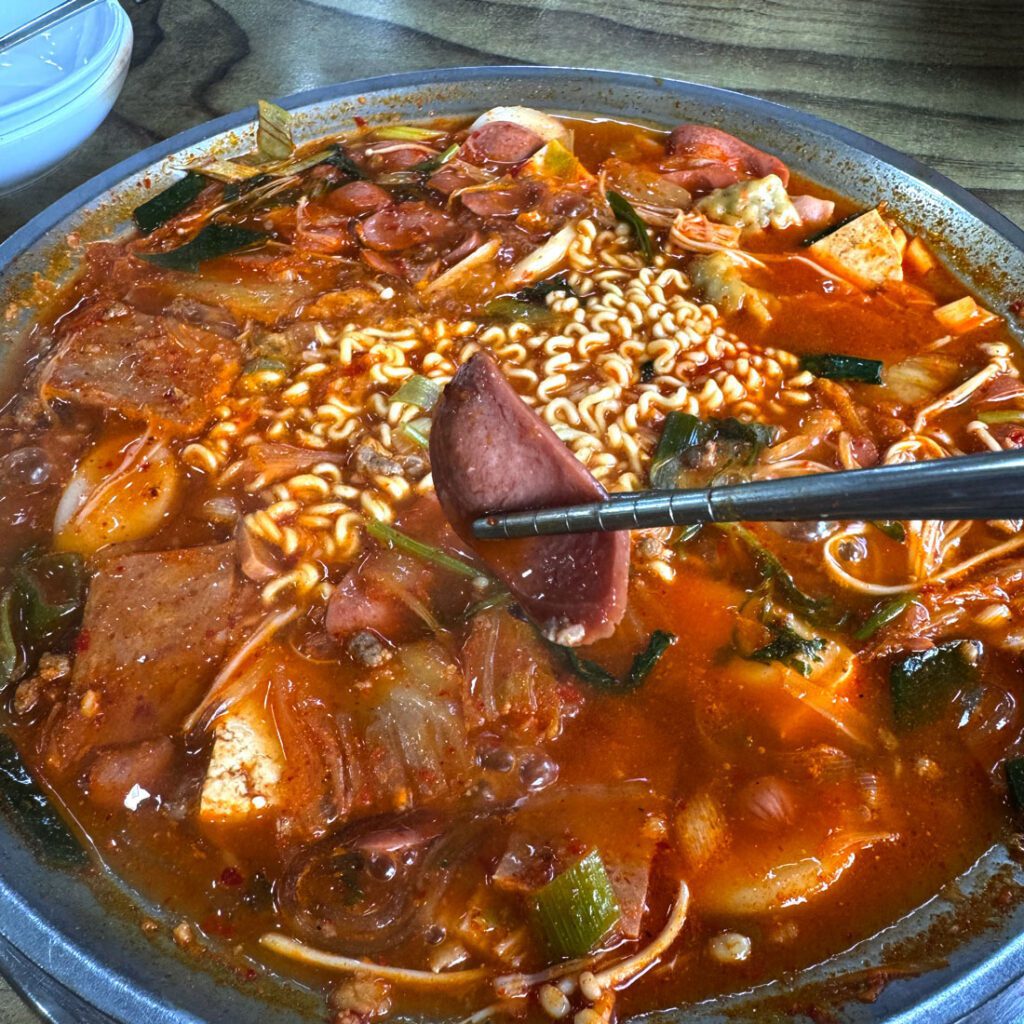 일산 돌솥부대찌개 소세지
